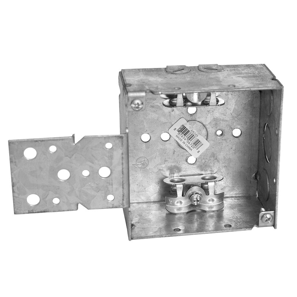4" SQ WETWALL BOX W/BRACKET W/BX CLAMP 1/2" & 3/4" KO 2-1/8" DEEP WELDED